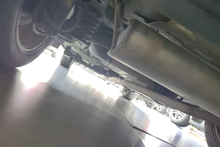Used Buick Encore 2015 1.4T Automatic Two-Wheel Drive Urban Elite Version Chassis Rear Left