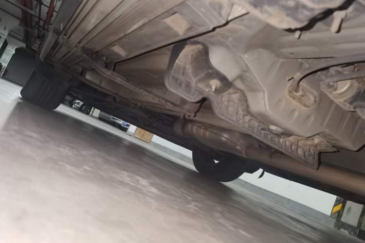 Used Buick Encore 2015 1.4T Automatic Two-Wheel Drive Urban Elite Version Chassis Rear Left