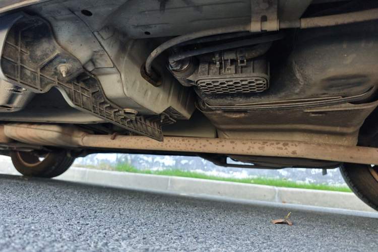 Used Buick Encore 2015 1.4T Automatic Two-Wheel Drive Urban Elite Version Chassis Rear Left