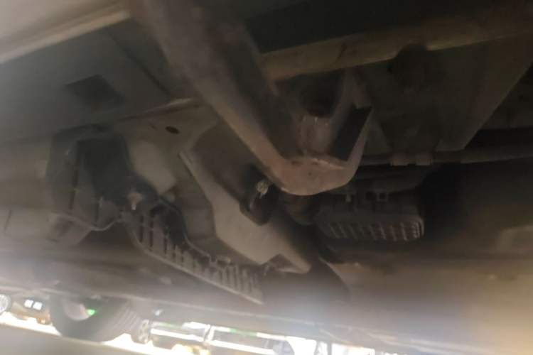 Used Buick Encore 2015 1.4T Automatic Two-Wheel Drive Urban Elite Version Chassis Rear Left