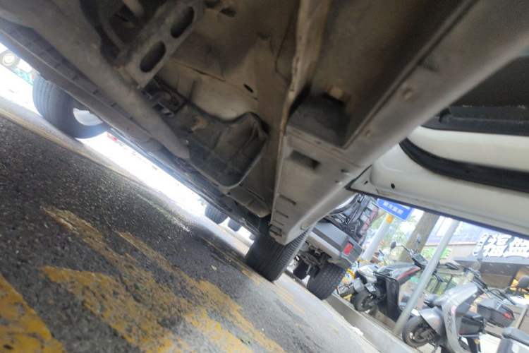 Used Buick Encore 2015 1.4T Automatic Two-Wheel Drive Urban Elite Version Chassis Rear Right