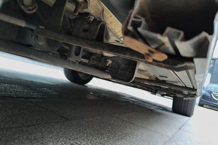 Used Buick Encore 2015 1.4T Automatic Two-Wheel Drive Urban Elite Version Chassis Rear Right