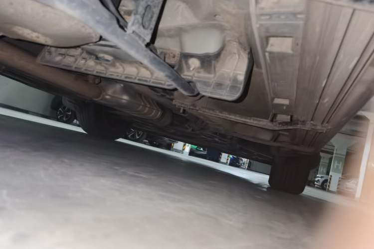 Used Buick Encore 2015 1.4T Automatic Two-Wheel Drive Urban Elite Version Chassis Rear Right