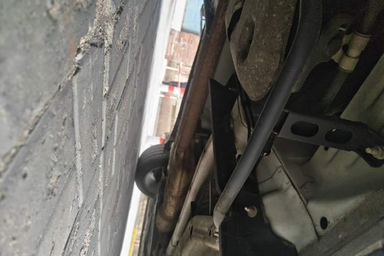 Used Buick Encore 2015 1.4T Automatic Two-Wheel Drive Urban Elite Version Chassis Rear Right
