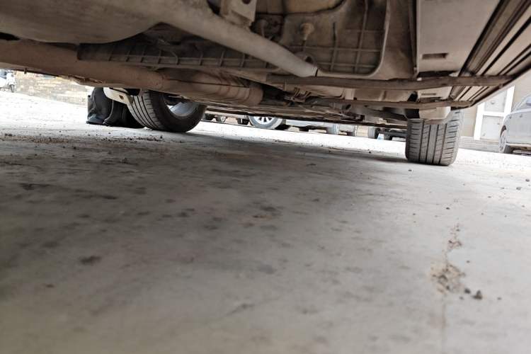 Used Buick Encore 2015 1.4T Automatic Two-Wheel Drive Urban Elite Version Chassis Rear Right