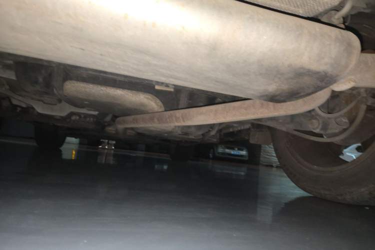 Used Buick Encore 2015 1.4T Automatic Two-Wheel Drive Urban Elite Version Chassis Rear