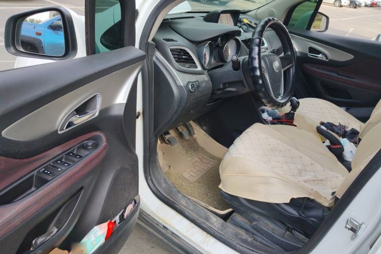 Used Buick Encore 2015 1.4T Manual Two-Wheel Drive Urban Advanced Model Driver Seat