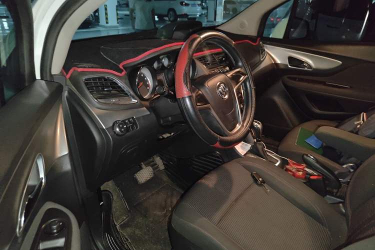 Used Buick Encore 2015 1.4T Automatic Two-Wheel Drive Urban Elite Version Driver Seat