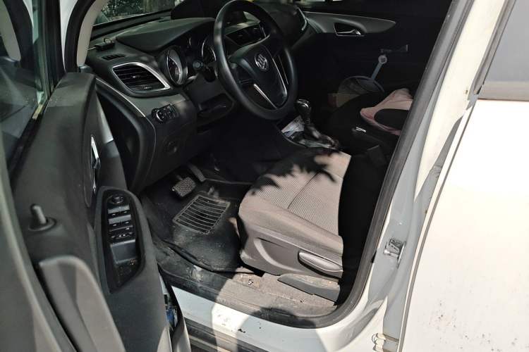 Used Buick Encore 2015 1.4T Automatic Two-Wheel Drive Urban Elite Version Driver Seat