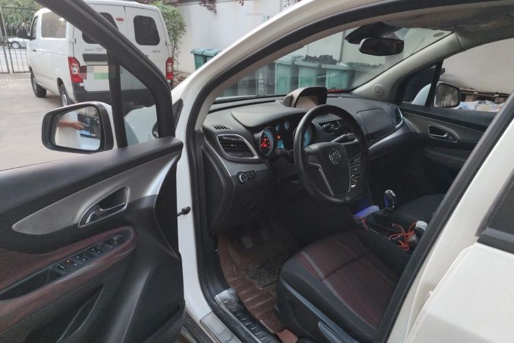 Used Buick Encore 2015 1.4T Manual Two-Wheel Drive Urban Advanced Model Driver Seat