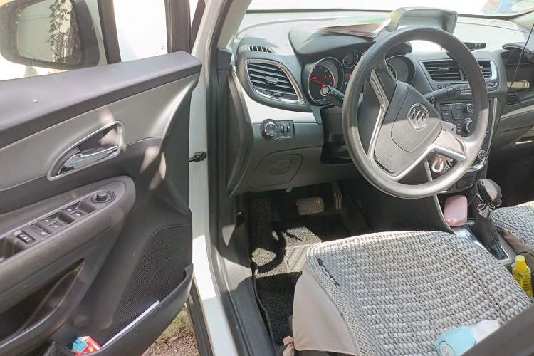 Used Buick Encore 2015 1.4T Automatic Two-Wheel Drive Urban Elite Version Driver Seat