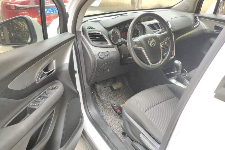 Used Buick Encore 2015 1.4T Automatic Two-Wheel Drive Urban Elite Version Driver Seat