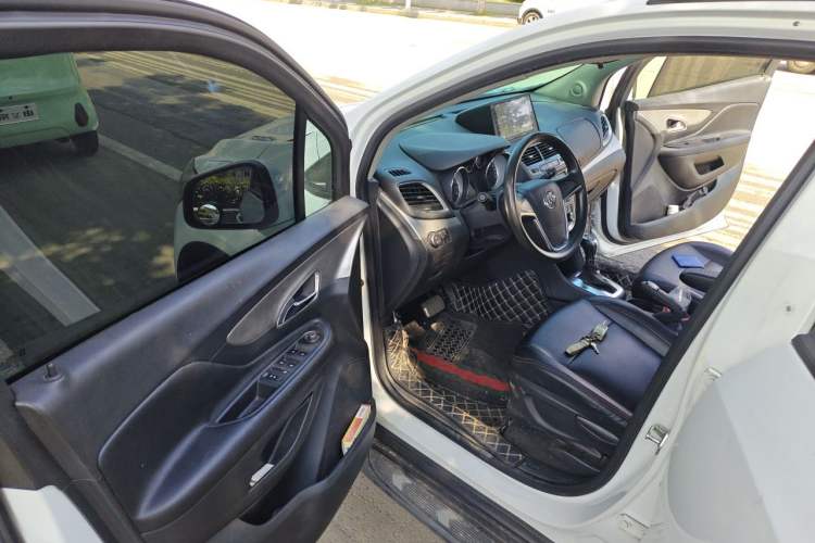 Used Buick Encore 2015 1.4T Automatic Two-Wheel Drive Urban Elite Version Driver Seat
