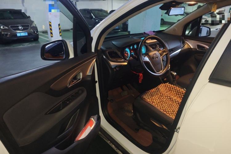 Used Buick Encore 2015 1.4T Automatic Two-Wheel Drive Urban Elite Version Driver Seat