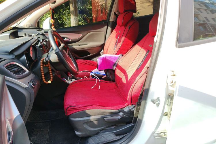 Used Buick Encore 2015 1.4T Automatic Two-Wheel Drive Urban Elite Version Driver Seat