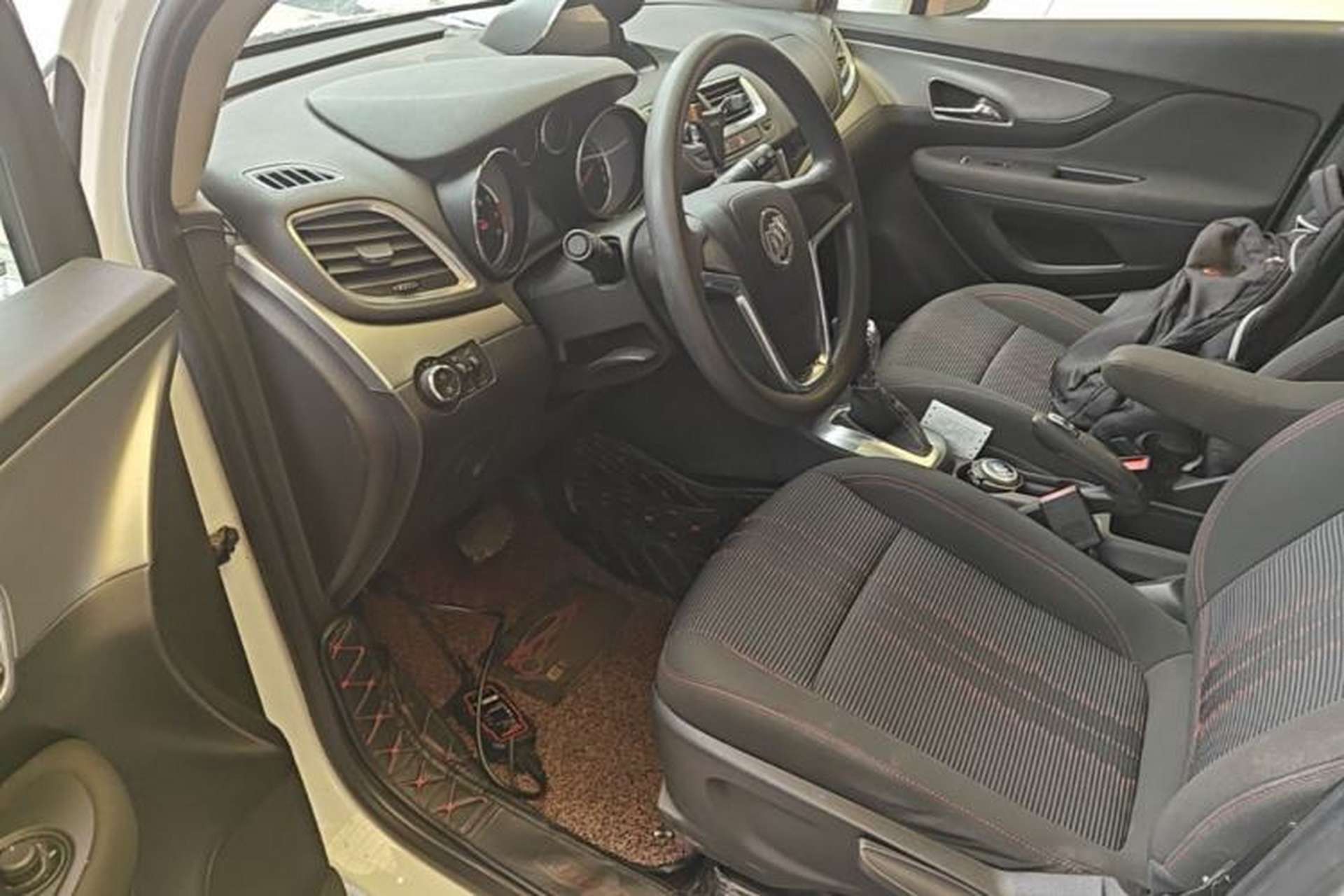 Used Buick Encore 2015 1.4T Automatic Two-Wheel Drive Urban Elite Version Driver Seat