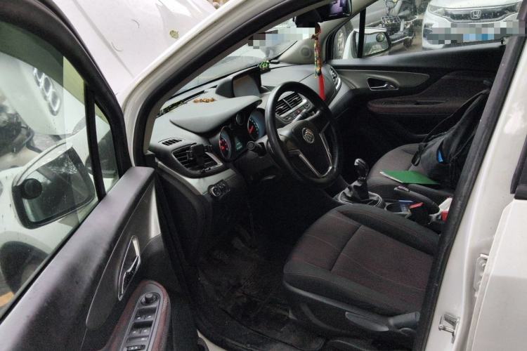 Used Buick Encore 2015 1.4T Manual Two-Wheel Drive Urban Advanced Model Driver Seat