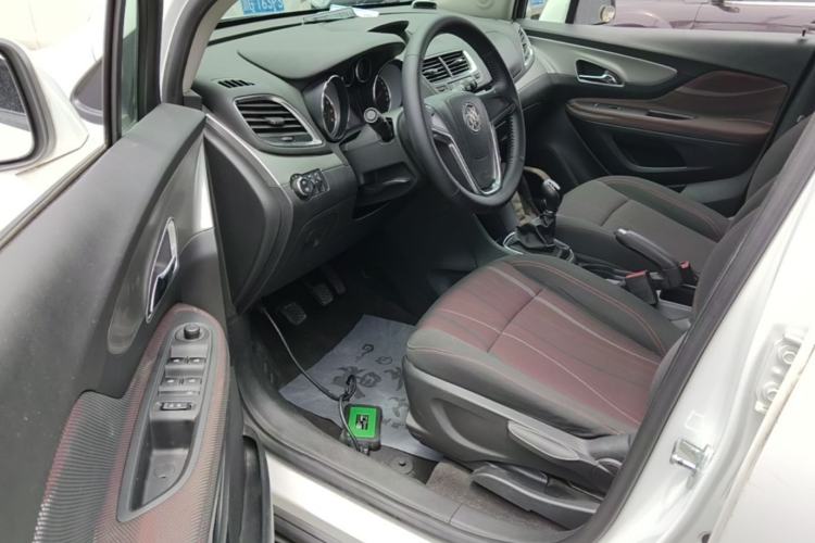 Used Buick Encore 2015 1.4T Manual Two-Wheel Drive Urban Advanced Model Driver Seat