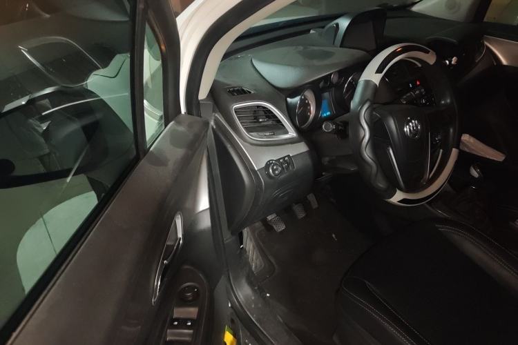 Used Buick Encore 2015 1.4T Manual Two-Wheel Drive Urban Advanced Model Driver Seat