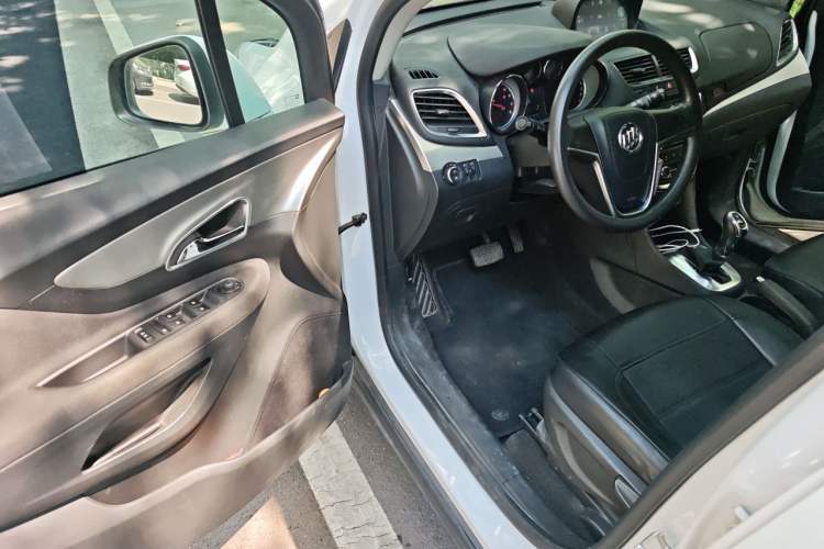 Used Buick Encore 2015 1.4T Automatic Two-Wheel Drive Urban Elite Version Driver Seat