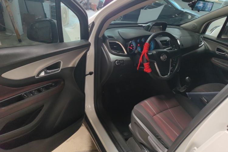 Used Buick Encore 2015 1.4T Manual Two-Wheel Drive Urban Advanced Model Driver Seat