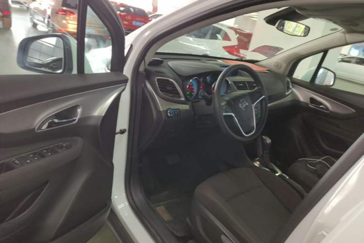 Used Buick Encore 2015 1.4T Automatic Two-Wheel Drive Urban Elite Version Driver Seat