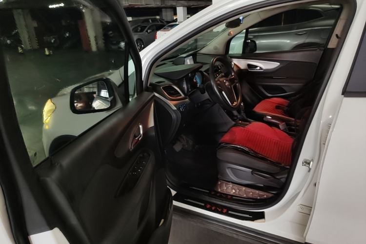 Used Buick Encore 2015 1.4T Automatic Two-Wheel Drive Urban Elite Version Driver Seat