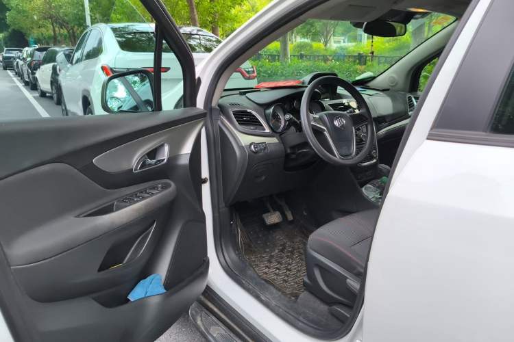 Used Buick Encore 2015 1.4T Automatic Two-Wheel Drive Urban Elite Version Driver Seat