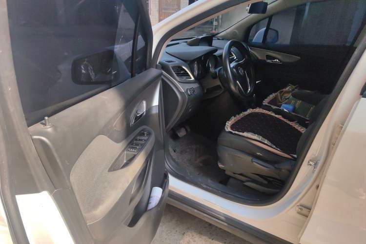 Used Buick Encore 2015 1.4T Automatic Two-Wheel Drive Urban Elite Version Driver Seat