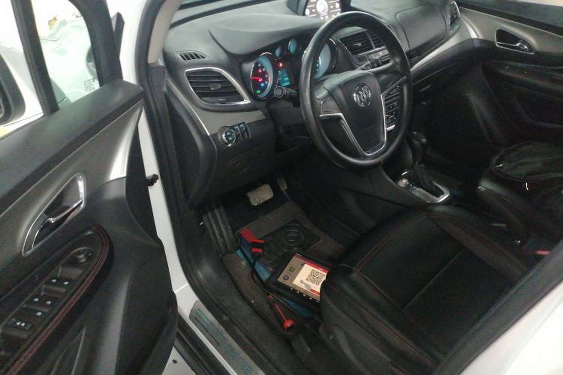 Used Buick Encore 2015 1.4T Automatic Two-Wheel Drive Urban Elite Version Driver Seat
