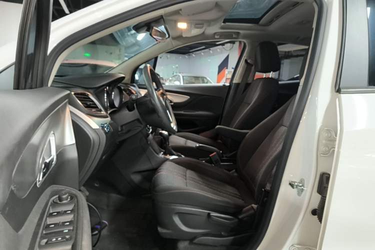 Used Buick Encore 2015 1.4T Automatic Two-Wheel Drive Urban Elite Version Driver Seat