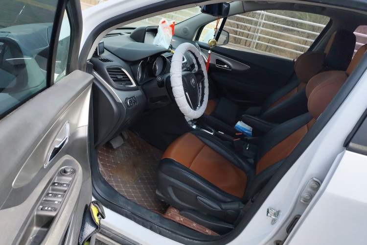 Used Buick Encore 2015 1.4T Automatic Two-Wheel Drive Urban Elite Version Driver Seat