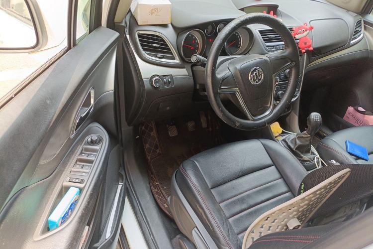 Used Buick Encore 2015 1.4T Manual Two-Wheel Drive Urban Advanced Model Driver Seat