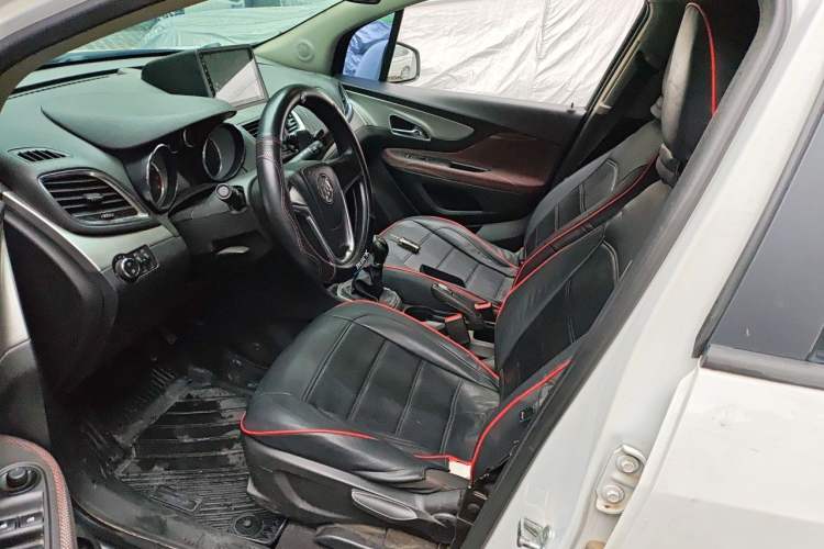 Used Buick Encore 2015 1.4T Manual Two-Wheel Drive Urban Advanced Model Driver Seat