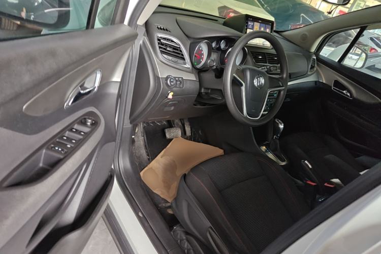Used Buick Encore 2015 1.4T Automatic Two-Wheel Drive Urban Elite Version Driver Seat