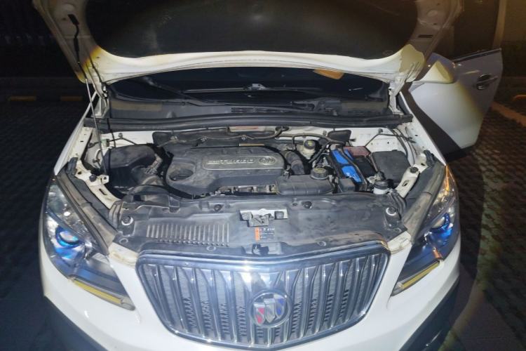 Used Buick Encore 2015 1.4T Automatic Two-Wheel Drive Urban Elite Version Engine Bay
