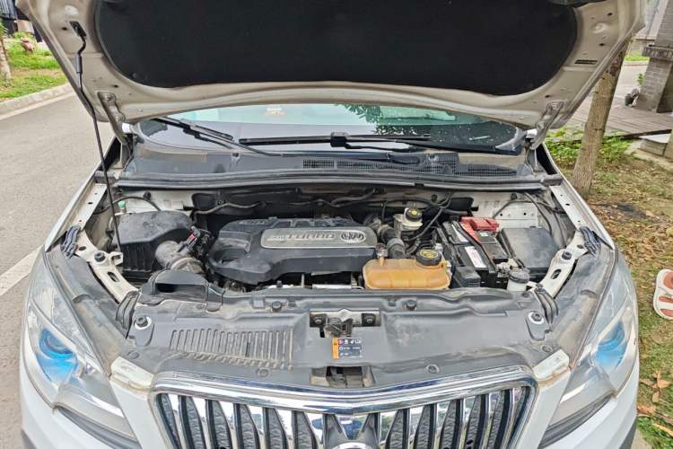 Used Buick Encore 2015 1.4T Automatic Two-Wheel Drive Urban Elite Version Engine Bay