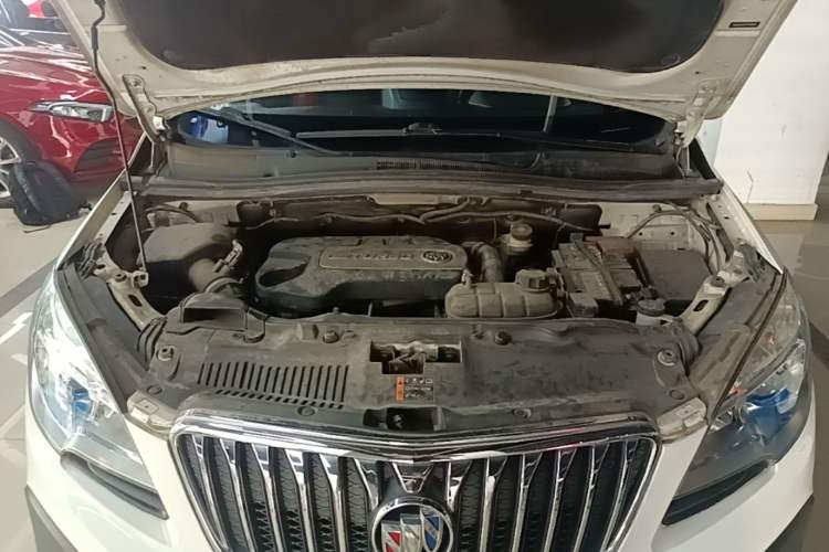Used Buick Encore 2015 1.4T Automatic Two-Wheel Drive Urban Elite Version Engine Bay