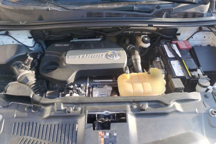 Used Buick Encore 2015 1.4T Automatic Two-Wheel Drive Urban Elite Version Engine Bay