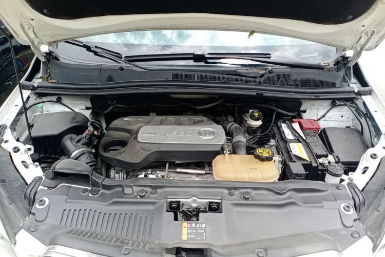 Used Buick Encore 2015 1.4T Automatic Two-Wheel Drive Urban Elite Version Engine Bay