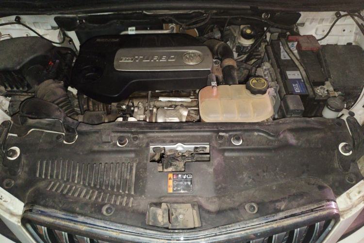 Used Buick Encore 2015 1.4T Automatic Two-Wheel Drive Urban Elite Version Engine Bay