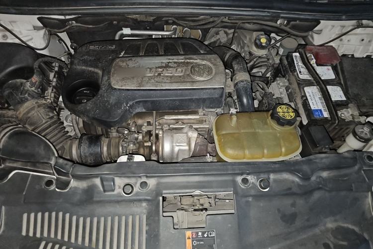 Used Buick Encore 2015 1.4T Automatic Two-Wheel Drive Urban Elite Version Engine Bay