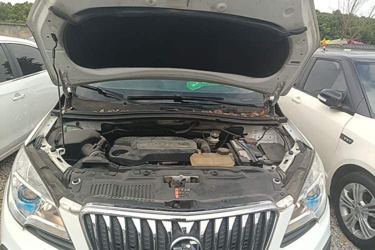Used Buick Encore 2015 1.4T Automatic Two-Wheel Drive Urban Elite Version Engine Bay