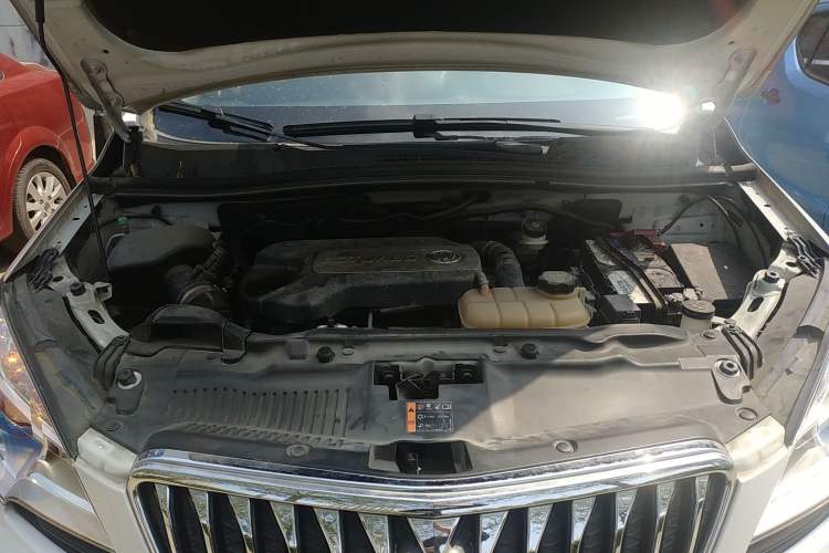 Used Buick Encore 2015 1.4T Automatic Two-Wheel Drive Urban Elite Version Engine Bay