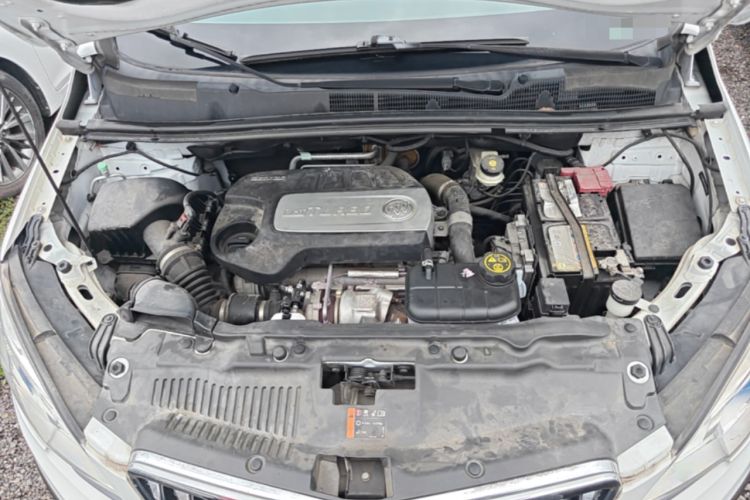 Used Buick Encore 2015 1.4T Automatic Two-Wheel Drive Urban Elite Version Engine Bay