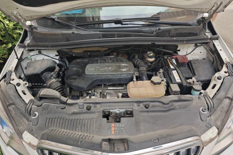 Used Buick Encore 2015 1.4T Automatic Two-Wheel Drive Urban Elite Version Engine Bay