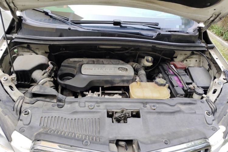 Used Buick Encore 2015 1.4T Automatic Two-Wheel Drive Urban Elite Version Engine Bay