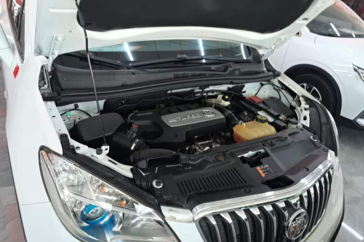 Used Buick Encore 2015 1.4T Automatic Two-Wheel Drive Urban Elite Version Engine Bay