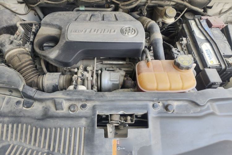 Used Buick Encore 2015 1.4T Automatic Two-Wheel Drive Urban Elite Version Engine Bay