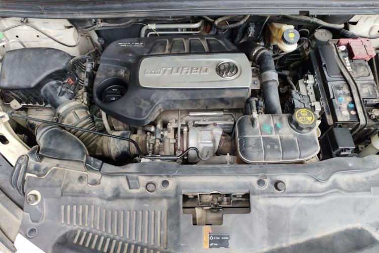 Used Buick Encore 2015 1.4T Automatic Two-Wheel Drive Urban Elite Version Engine Bay